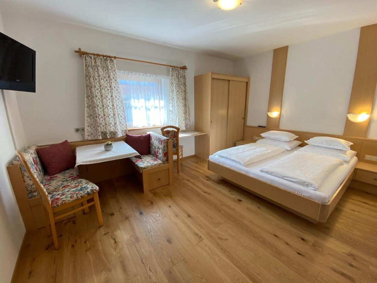 Lindnerhof Urlaub Am Bauernhof Hotell San Lorenzo di Sebato Eksteriør bilde