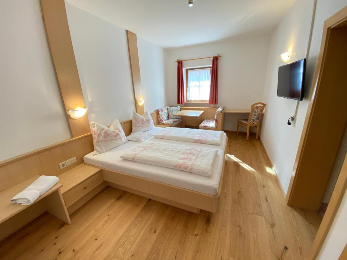 Lindnerhof Urlaub Am Bauernhof Hotell San Lorenzo di Sebato Eksteriør bilde