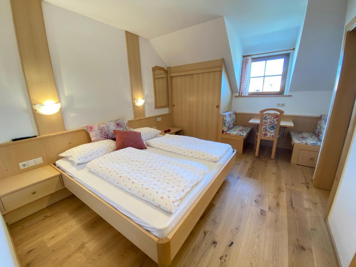 Lindnerhof Urlaub Am Bauernhof Hotell San Lorenzo di Sebato Eksteriør bilde